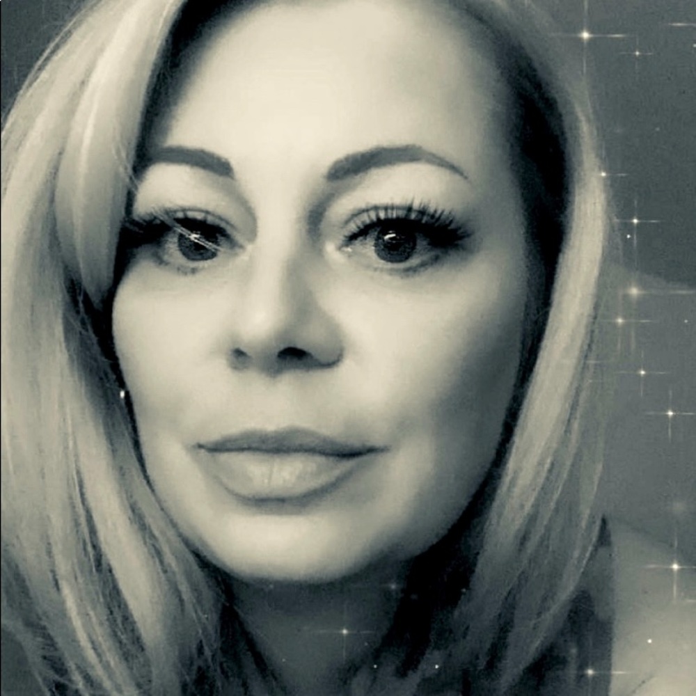 Meet your Posher, Nadine